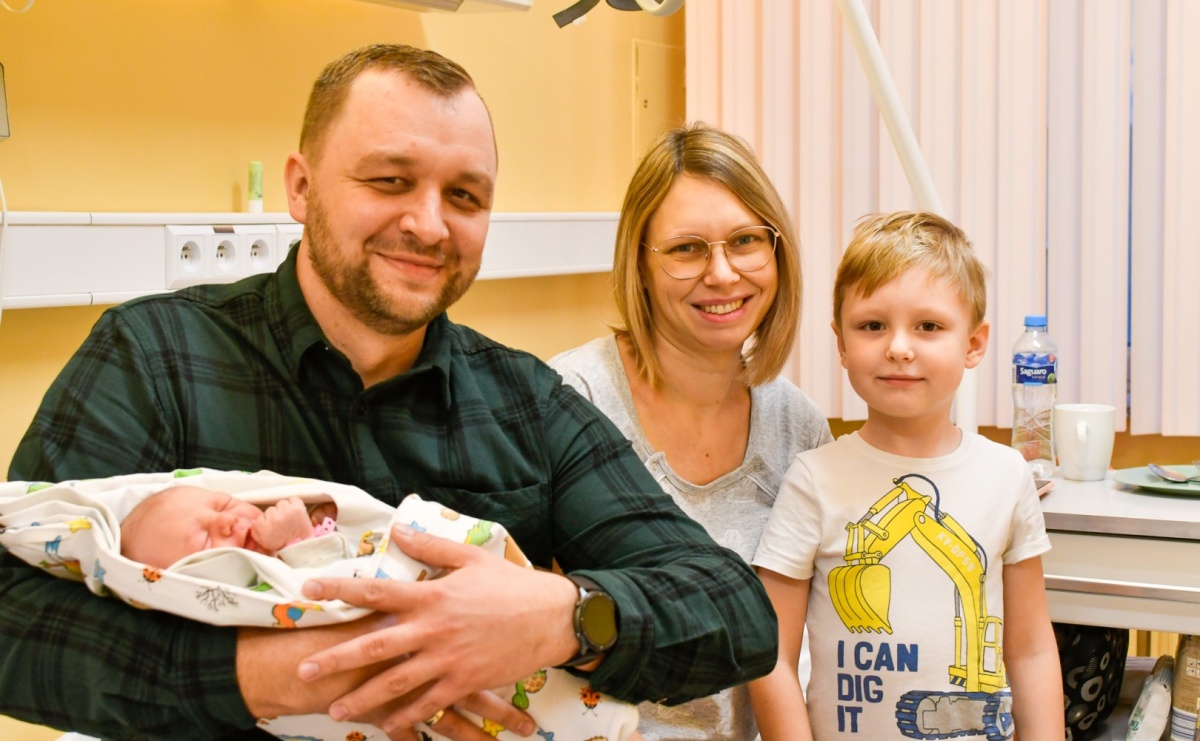 Pola Klimek pierwszym dzieckiem urodzonym w tym roku w Raciborzu, Antosia i Antoś pożegnali 2023 r. - Serwis informacyjny z Raciborza - naszraciborz.pl