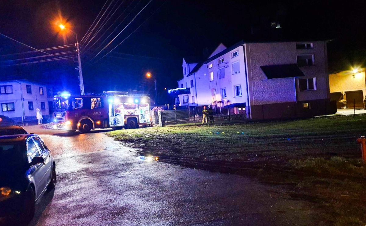 Pożar w Brzeźnicy. Pięć zastępów w akcji - Serwis informacyjny z Raciborza - naszraciborz.pl