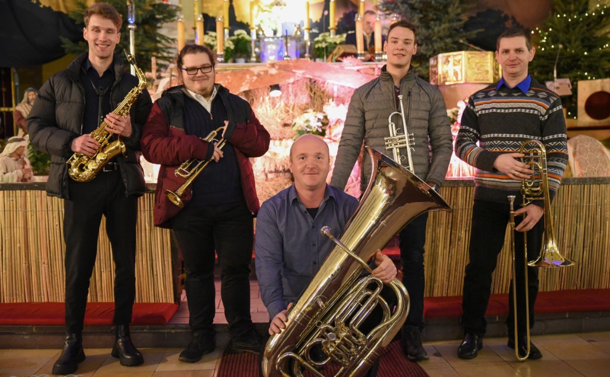 Goście z Opola zagrali w okrąglaku [FOTO] - Serwis informacyjny z Raciborza - naszraciborz.pl