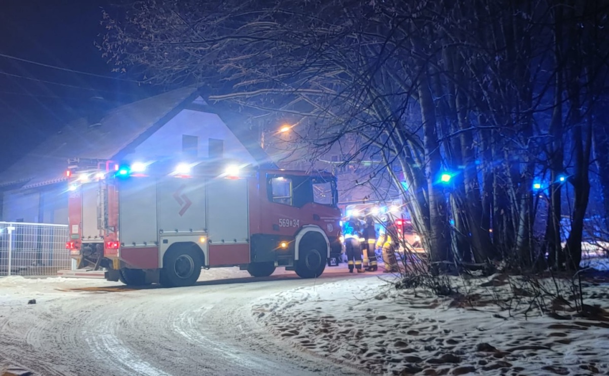 Wieczorna akcja strażaków niedaleko mleczarni - Serwis informacyjny z Raciborza - naszraciborz.pl