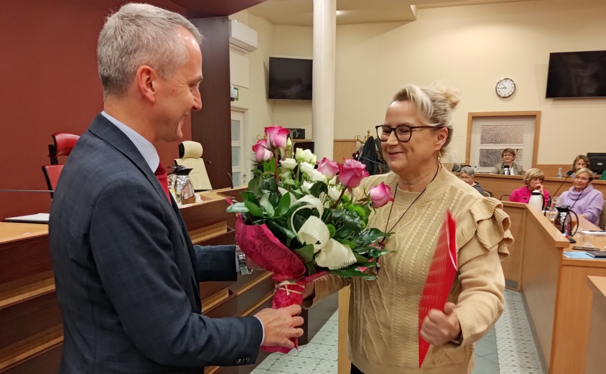 Koralowy jubileusz dyrektorki - Serwis informacyjny z Raciborza - naszraciborz.pl