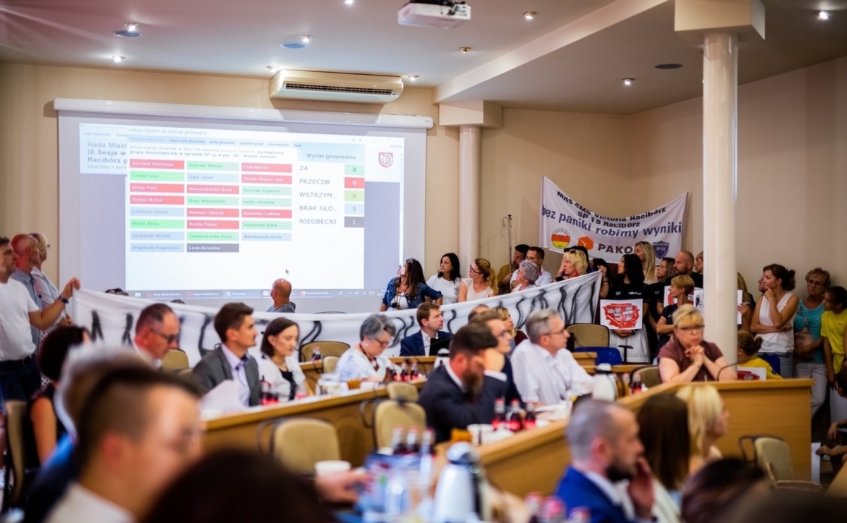 Zadziwiająco cicho o raciborskiej oświacie. Kaganek coraz droższy, uczniów coraz mniej - Serwis informacyjny z Raciborza - naszraciborz.pl