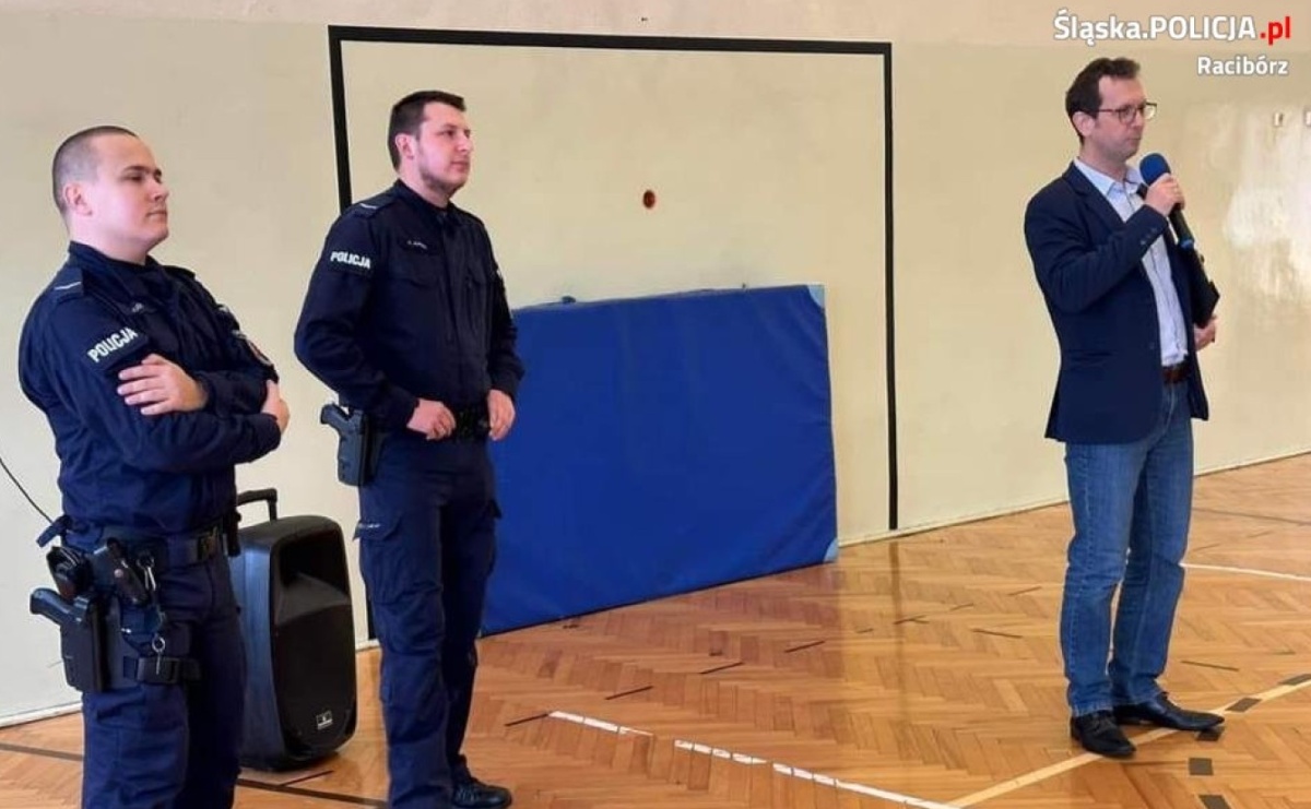 Dzielnicowi o bezpieczeństwie w czasie ferii - Serwis informacyjny z Raciborza - naszraciborz.pl