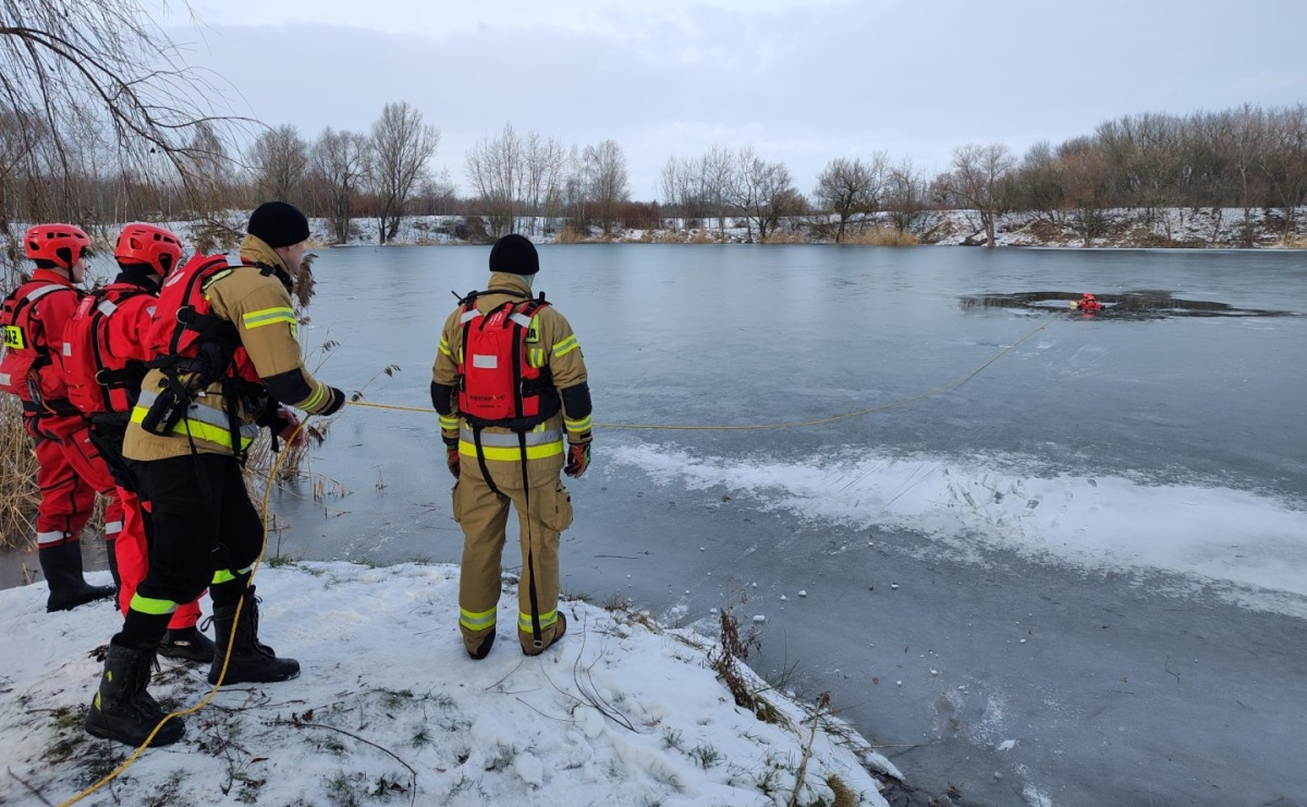 Strażackie ćwiczenia na żwirowni - Serwis informacyjny z Raciborza - naszraciborz.pl