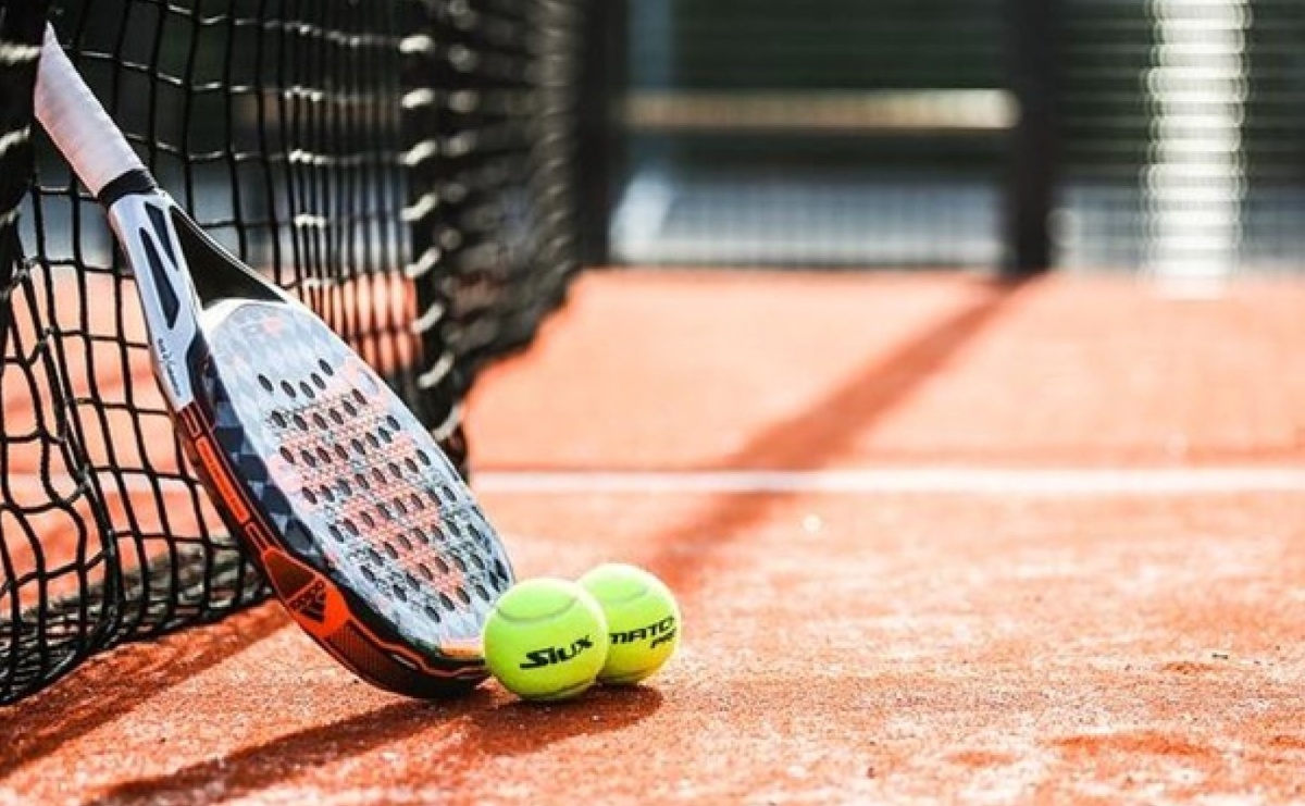 Rodzaje piłek tenisowych. Wybierz idealną dla siebie - Serwis informacyjny z Raciborza - naszraciborz.pl