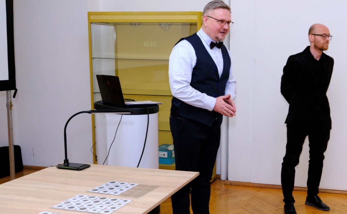 Muzeum pochwaliło się swoimi numizmatami - Serwis informacyjny z Raciborza - naszraciborz.pl