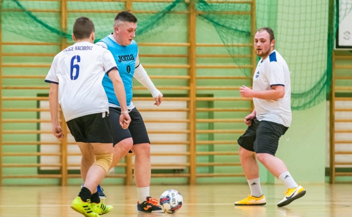 Niedzielne emocje z futsalem [WYNIKI] - Serwis informacyjny z Raciborza - naszraciborz.pl