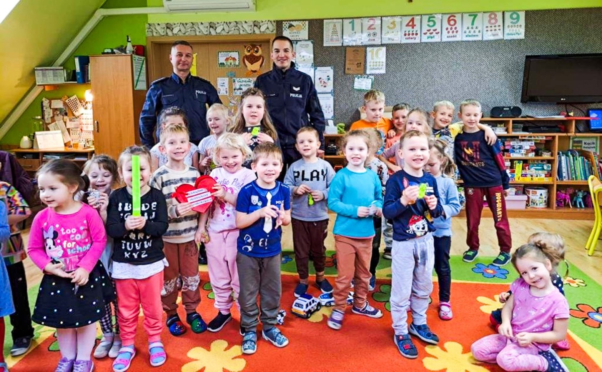 Przedszkolaki z Samborowic wiedzą jak się bezpiecznie zachować - Serwis informacyjny z Raciborza - naszraciborz.pl
