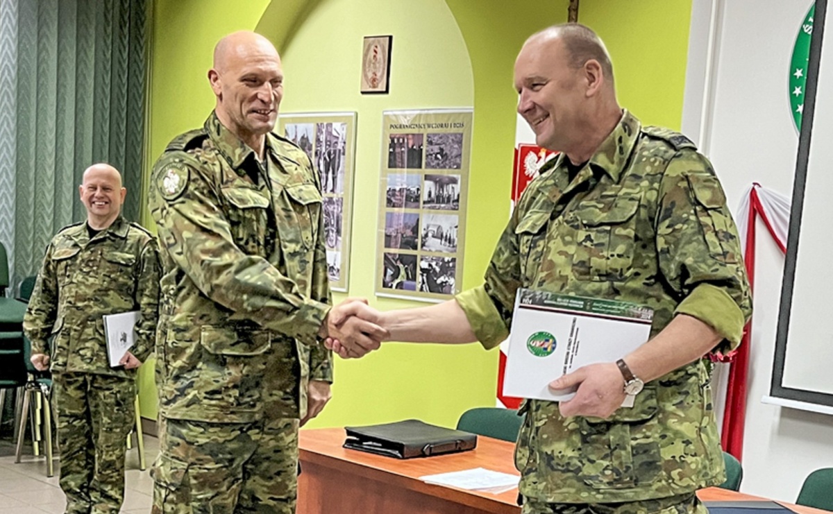 Wzorowa służba nagrodzona. Gratulacje i urlop - Serwis informacyjny z Raciborza - naszraciborz.pl