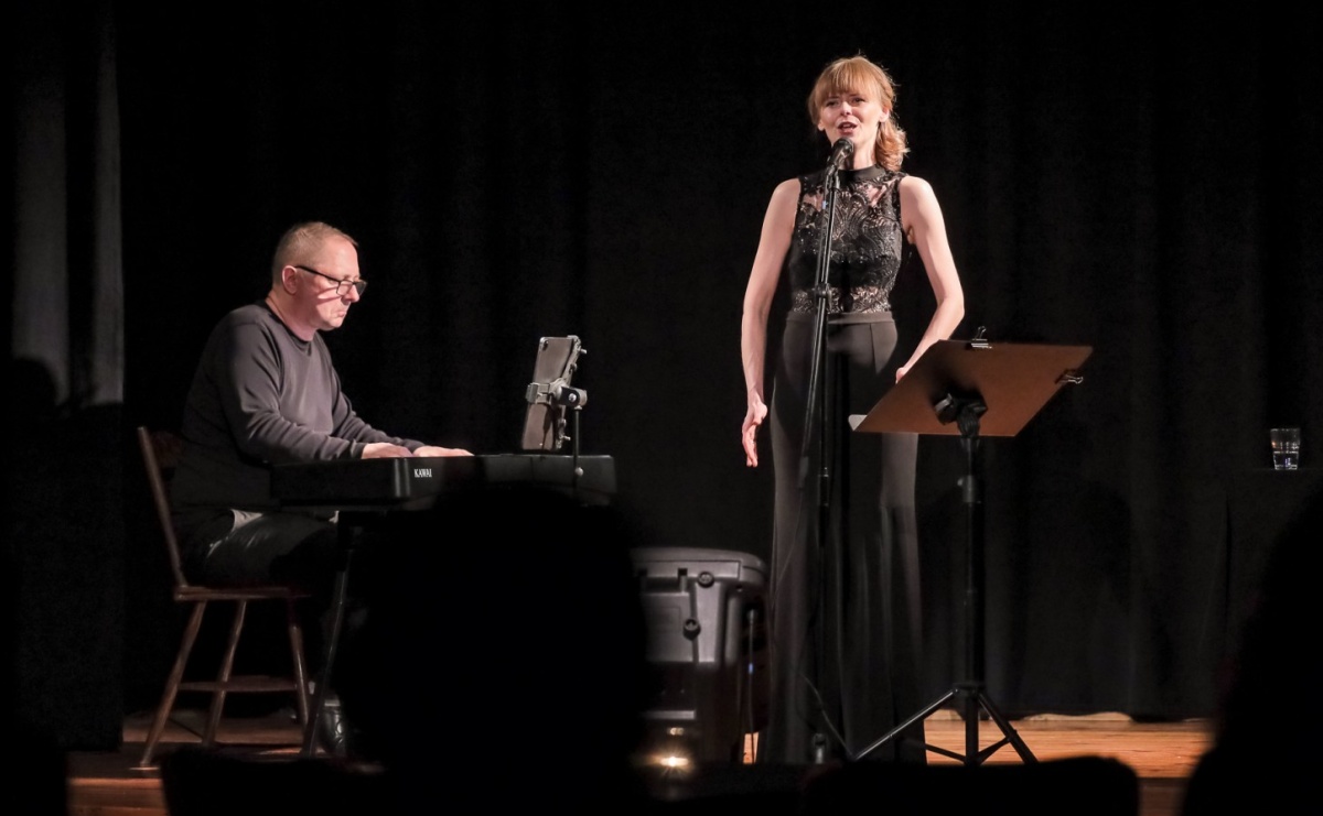 Scena Kameralnie na Walentynki. Karolina i Jarosław Hanikowie - Serwis informacyjny z Raciborza - naszraciborz.pl