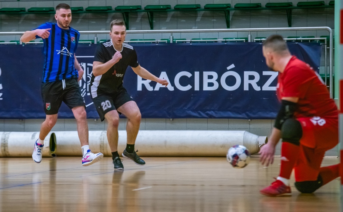 Emocjonujący pojedynek Brexit Football i Startu Pietrowice Wielkie [FOTO] - Serwis informacyjny z Raciborza - naszraciborz.pl