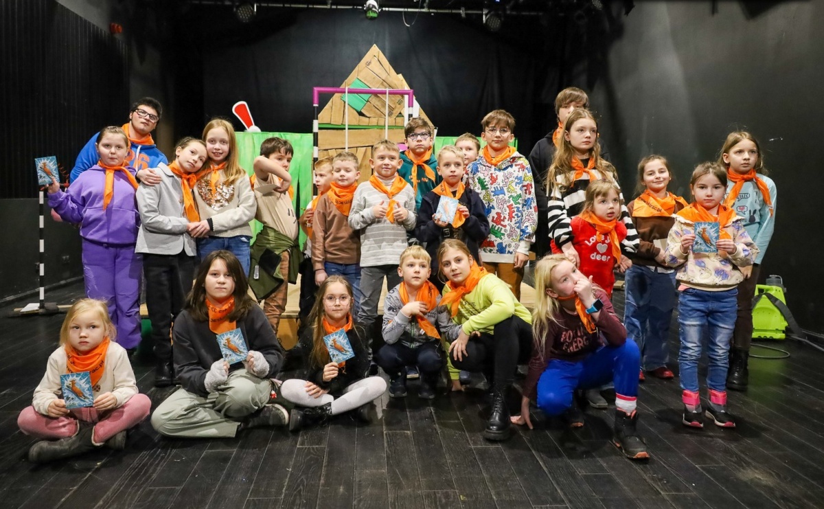 Krowy nie mogą grać w teatrze! Relacja z wycieczki raciborskiej biblioteki - Serwis informacyjny z Raciborza - naszraciborz.pl