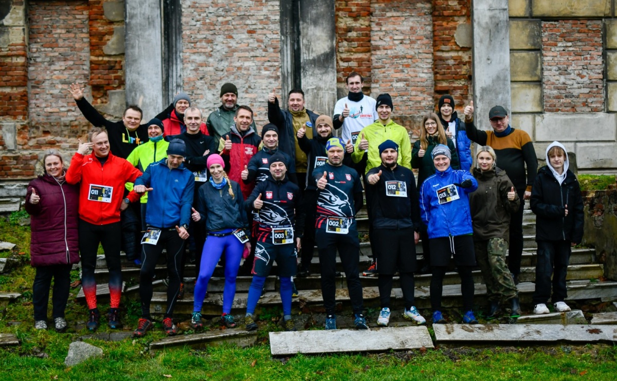 Przy sławikowskich ruinach zadebiutował Runathlon. Bieg dla twardzieli i twardzielek - Serwis informacyjny z Raciborza - naszraciborz.pl