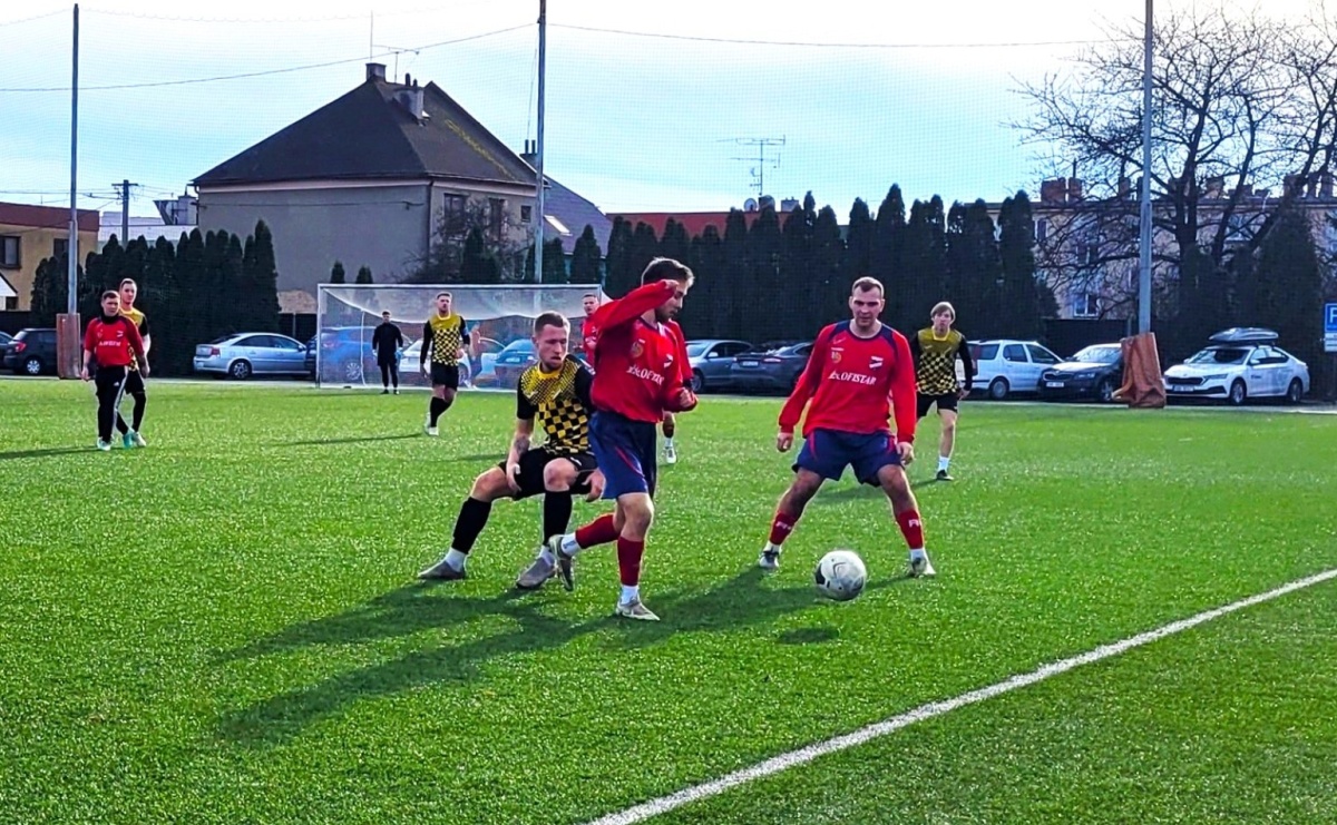 Przygotowania do piłkarskiej wiosny. Wyniki sparingów - Serwis informacyjny z Raciborza - naszraciborz.pl