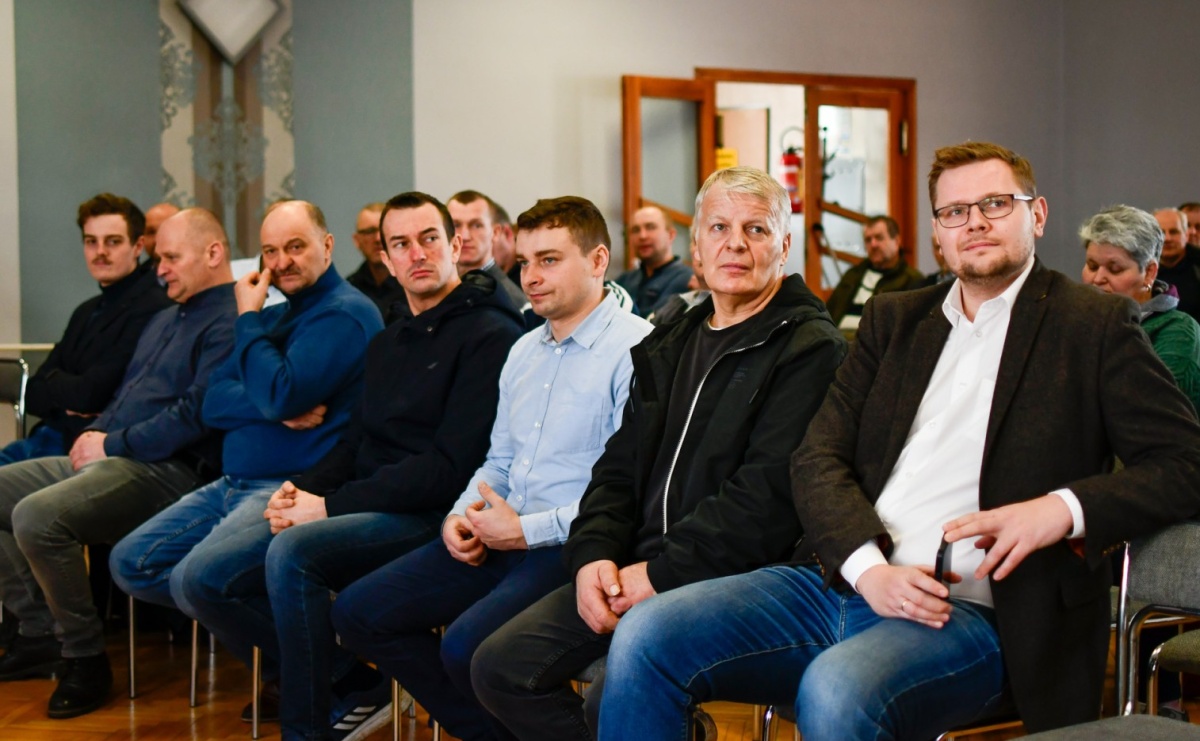 Na dożynkach to są wszyscy! Rolnicy zaprosili parlamentarzystów na spotkanie do Bolesławia, przyjechał jeden - Serwis informacyjny z Raciborza - naszraciborz.pl