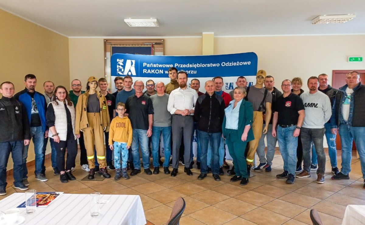 Raciborska firma chce ubierać strażaków ochotników w całej Polsce - Serwis informacyjny z Raciborza - naszraciborz.pl