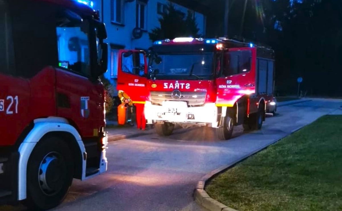 Iskry z przedłużacza w Kuźni Raciborskiej - Serwis informacyjny z Raciborza - naszraciborz.pl