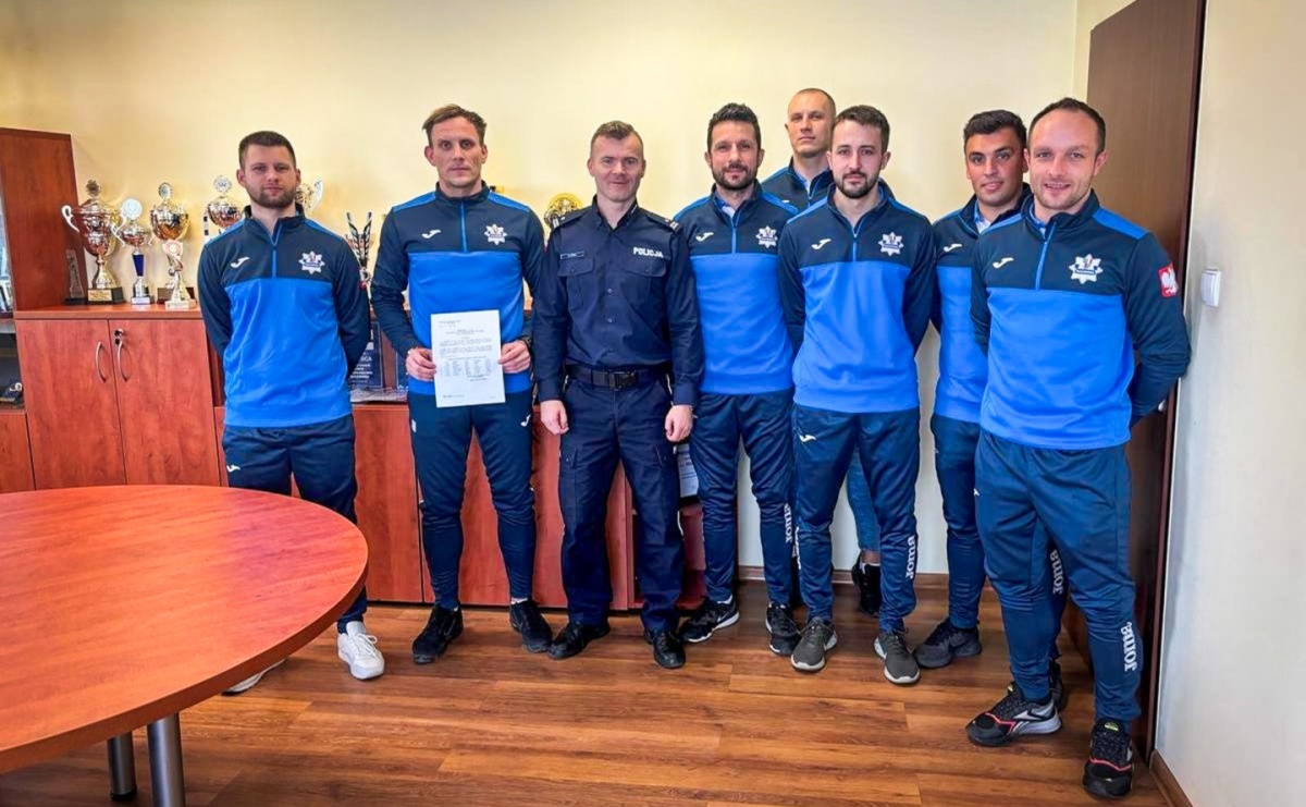 Dwa dni urlopu za dobry wynik na turnieju i wzorową służbę - Serwis informacyjny z Raciborza - naszraciborz.pl