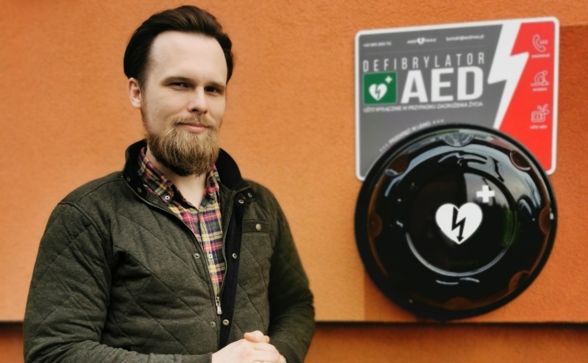 Defibrylator AED już dostępny w Brzeźnicy! - Serwis informacyjny z Raciborza - naszraciborz.pl