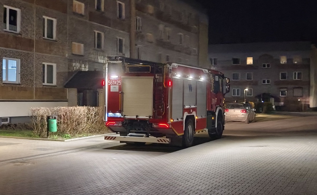 Wieczorna akcja straży przy Szczęśliwej - Serwis informacyjny z Raciborza - naszraciborz.pl