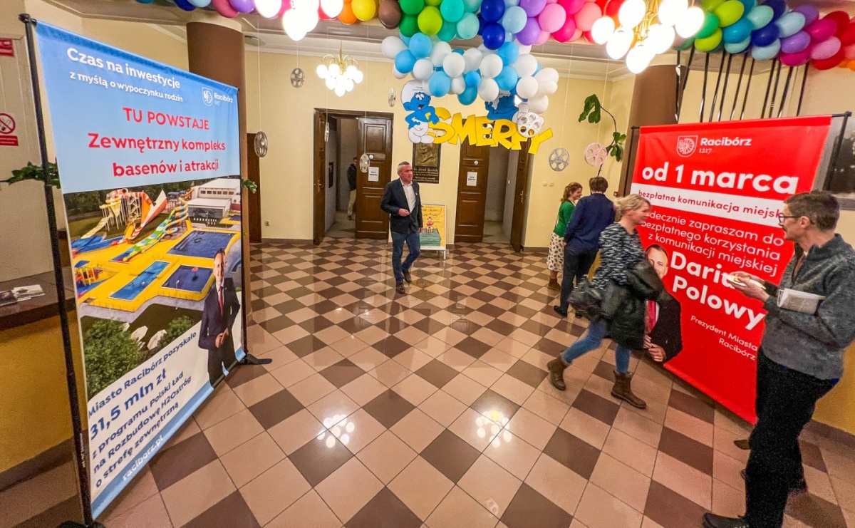 Polowy docenił konwencję Fity i Wosia. Dał tam swoje banery - Serwis informacyjny z Raciborza - naszraciborz.pl