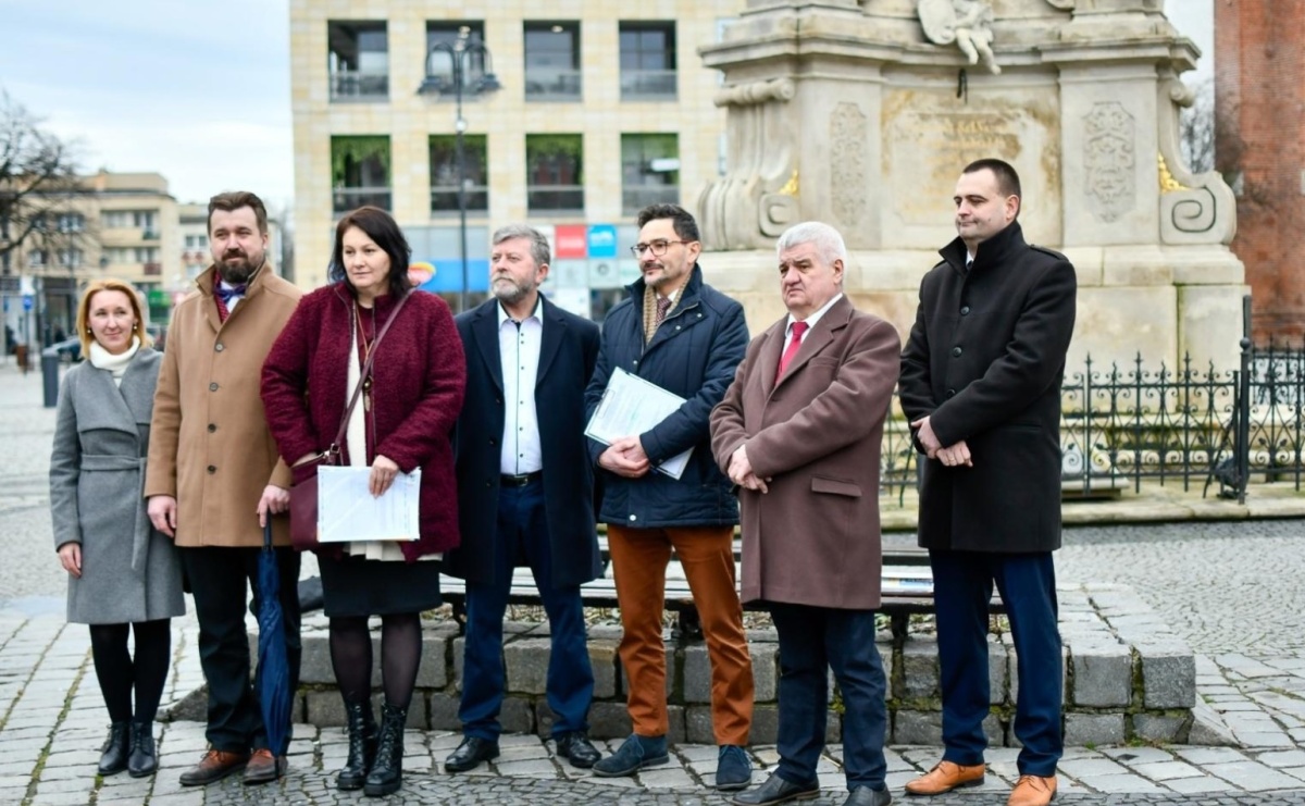 Oblicza - Zjednoczeni dla Raciborza zarejestrowali listy kandydatów - Serwis informacyjny z Raciborza - naszraciborz.pl