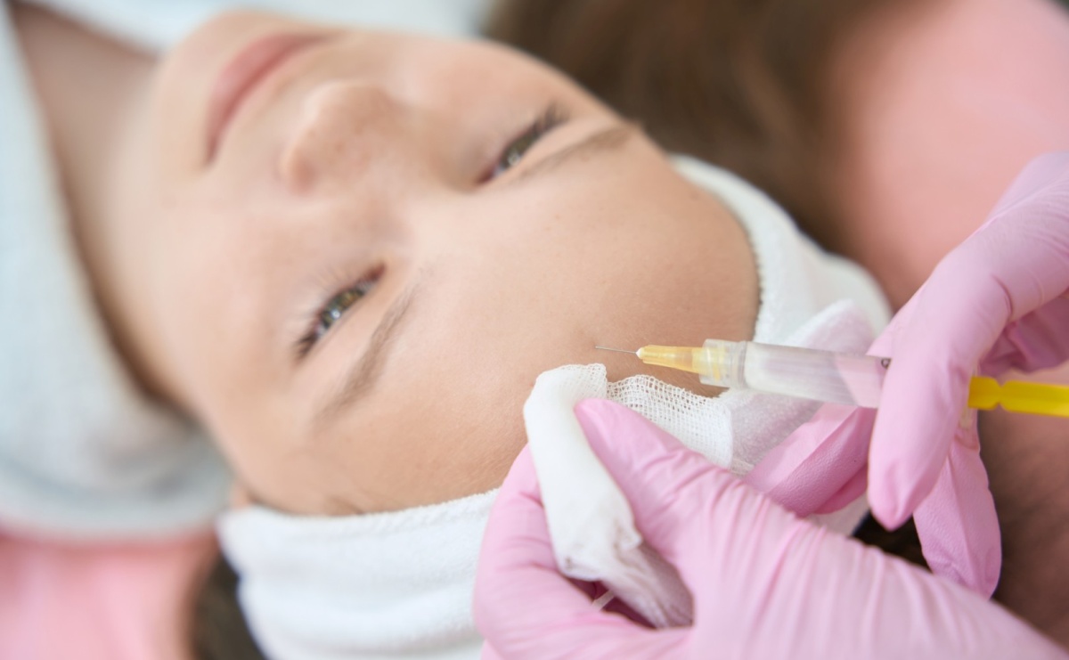 Nowoczesne Szkolenia dla Kosmetyczek: Kwas Hialuronowy i Mezoterapia Igłowa - Serwis informacyjny z Raciborza - naszraciborz.pl