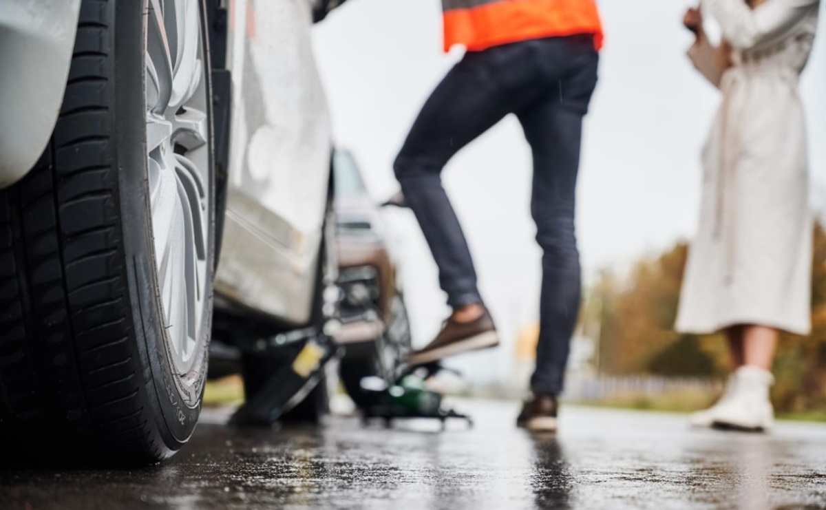 Wymiana koła na autostradzie – o czym należy pamiętać - Serwis informacyjny z Raciborza - naszraciborz.pl