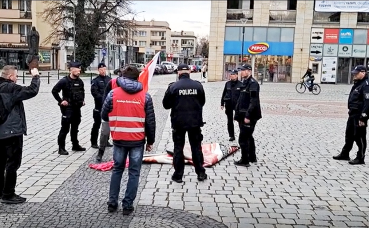 Policja interweniowała na pikiecie pro life w Raciborzu - Serwis informacyjny z Raciborza - naszraciborz.pl