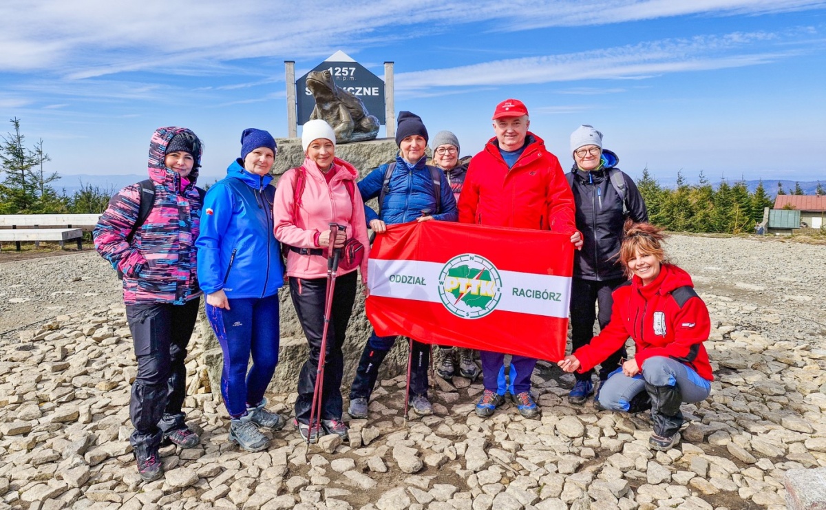 Raciborzanie wrócili z wyprawy na Skrzyczne i Czupel - Serwis informacyjny z Raciborza - naszraciborz.pl