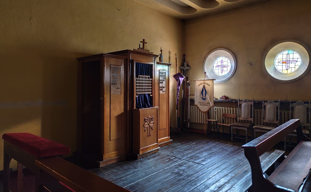 Pamiętaj o konfesjonale. Przedświąteczna spowiedź w raciborskich parafiach - Serwis informacyjny z Raciborza - naszraciborz.pl