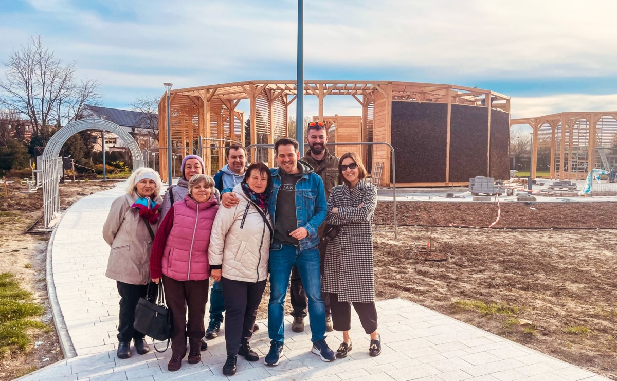 Zielone Płuca na Ostrogu kontra deweloperka. Tężnia finiszuje a radny mówi o kulisach inwestycji [FOTO LOTNICZE] - Serwis informacyjny z Raciborza - naszraciborz.pl