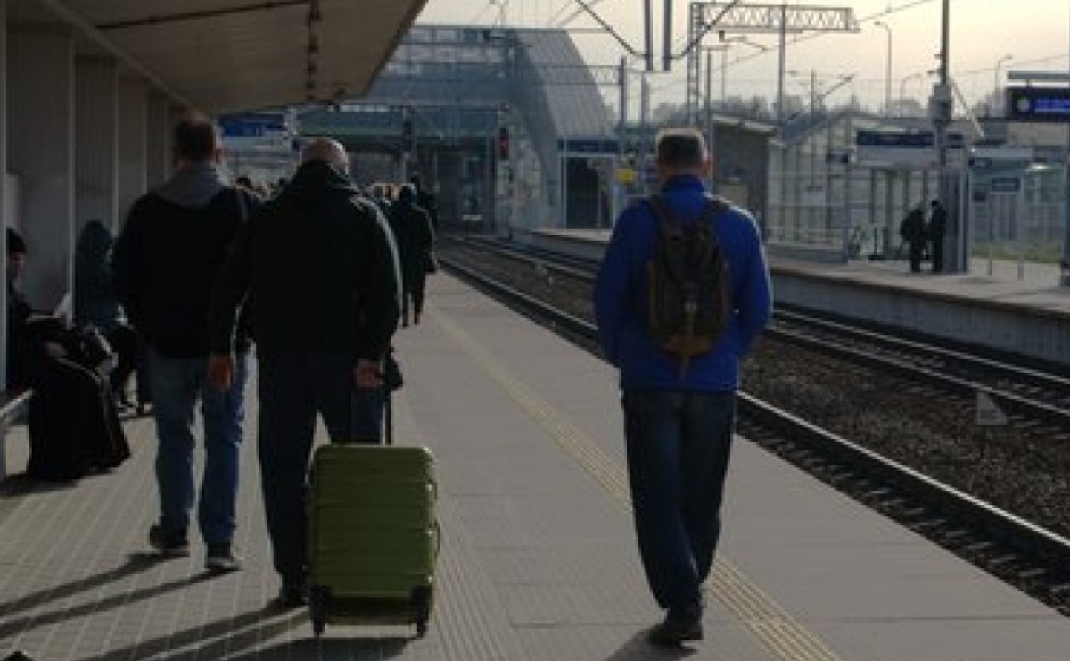 Bezpieczne podróże koleją na Wielkanoc - Serwis informacyjny z Raciborza - naszraciborz.pl