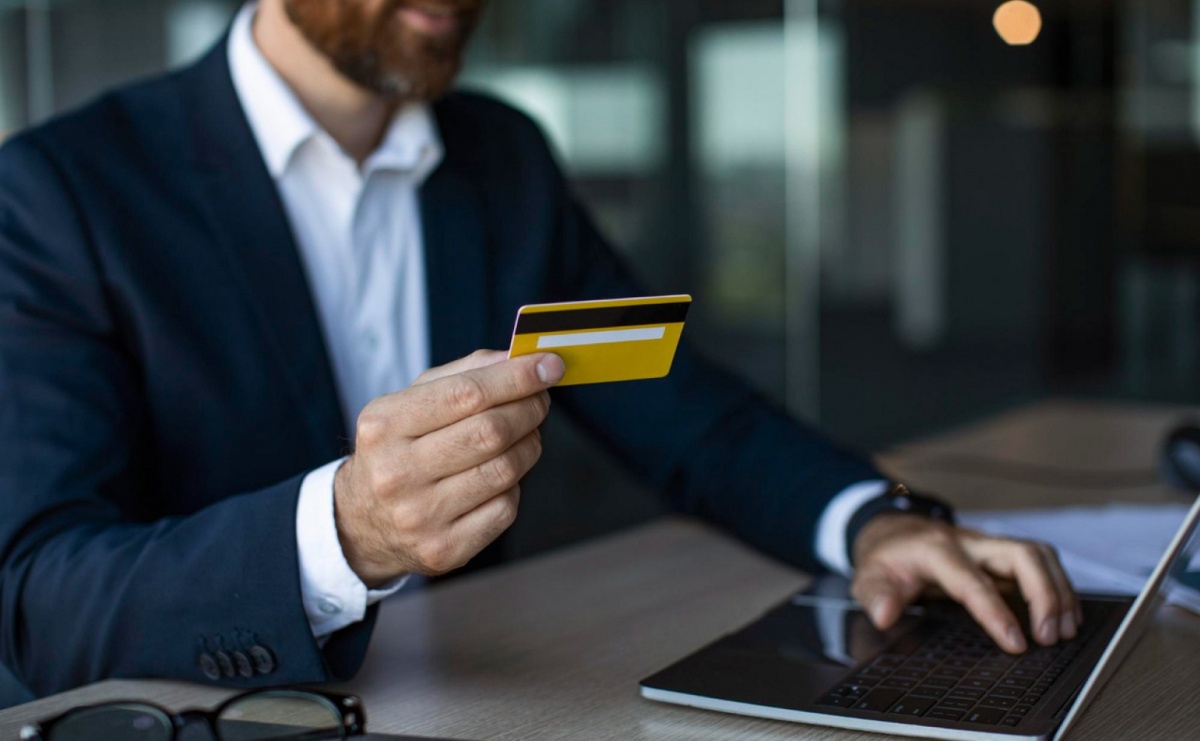 Jak wybrać konto firmowe? Oto najważniejsze warunki - Serwis informacyjny z Raciborza - naszraciborz.pl