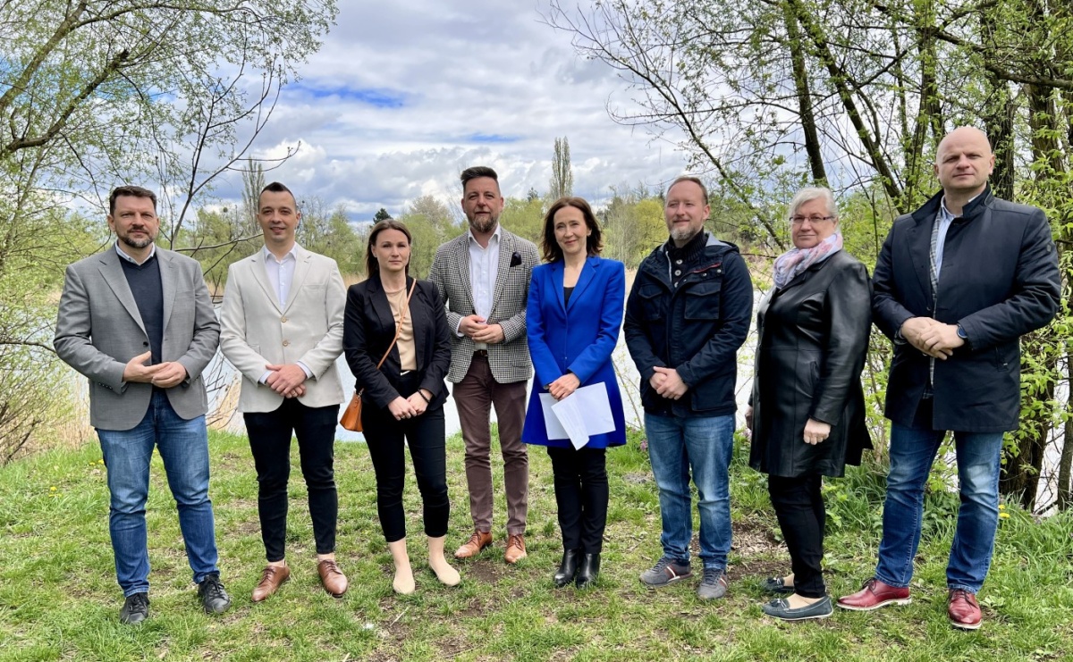 Miejsce z potencjałem, bez wizualizacji. Fita i jego kandydaci skrytykowali Polowego za żwirownie - Serwis informacyjny z Raciborza - naszraciborz.pl