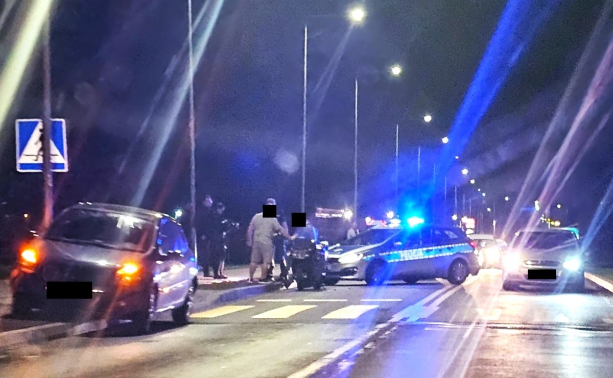 Motocykl i renault zderzyły się na Rybnickiej - Serwis informacyjny z Raciborza - naszraciborz.pl