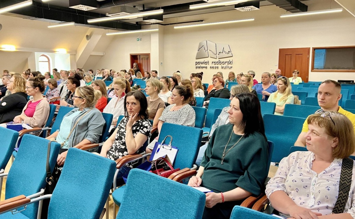 Raciborskie Stowarzyszenie Spektrum zorganizowało konferencję szkoleniową na zamku - Serwis informacyjny z Raciborza - naszraciborz.pl