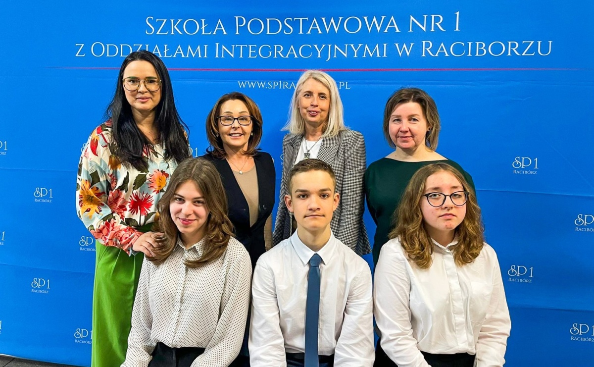 Imponujący finał zmagań uczniów SP 1 w wojewódzkich konkursach przedmiotowych - Serwis informacyjny z Raciborza - naszraciborz.pl
