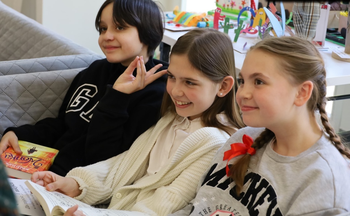 Mikołajkowe potyczki w bibliotece z okazji Światowego Dnia Książki - Serwis informacyjny z Raciborza - naszraciborz.pl