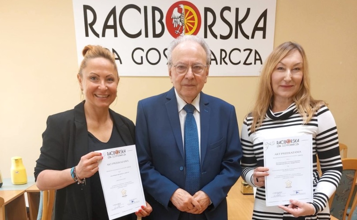 RIG przekazał pieniądze zebrane podczas Gwiazdki Serc - Serwis informacyjny z Raciborza - naszraciborz.pl