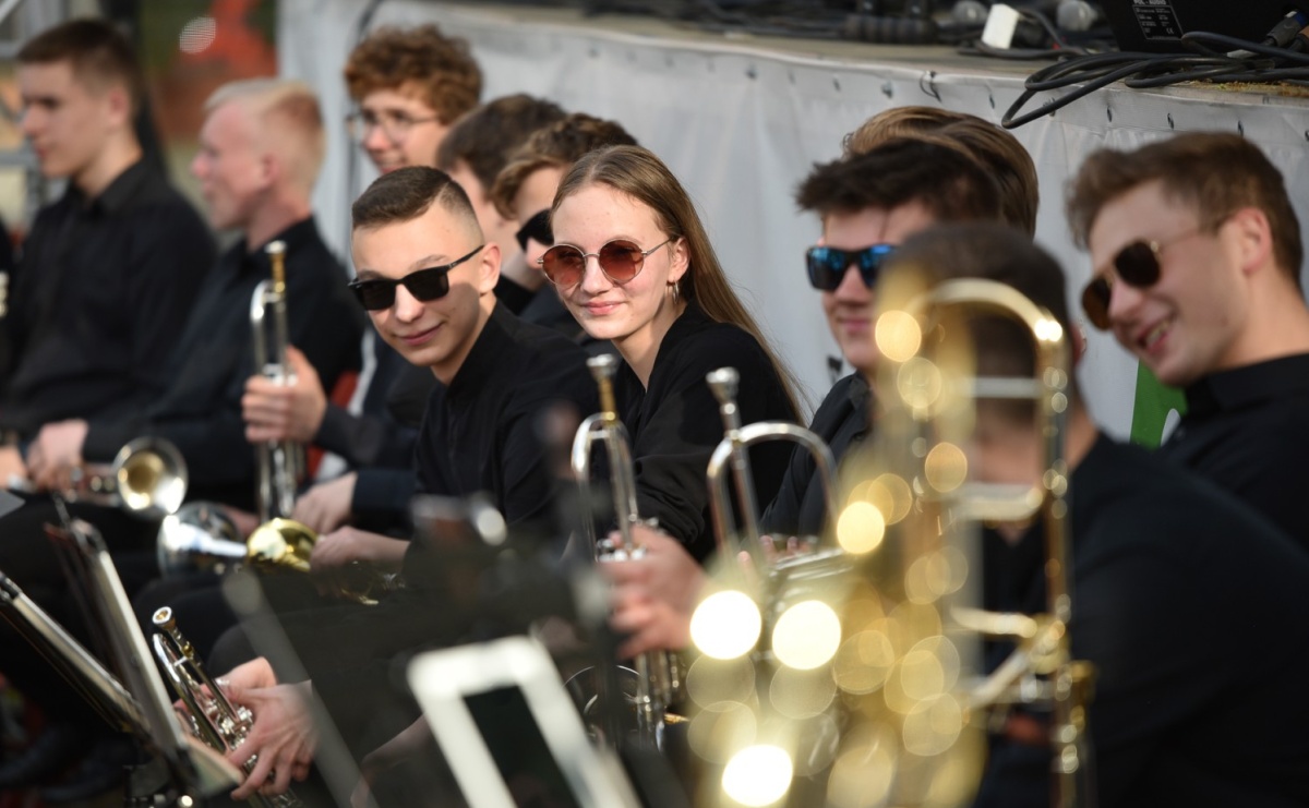 Plenerowy koncert muzyki filmowej na zamkowym dziedzińcu - Serwis informacyjny z Raciborza - naszraciborz.pl