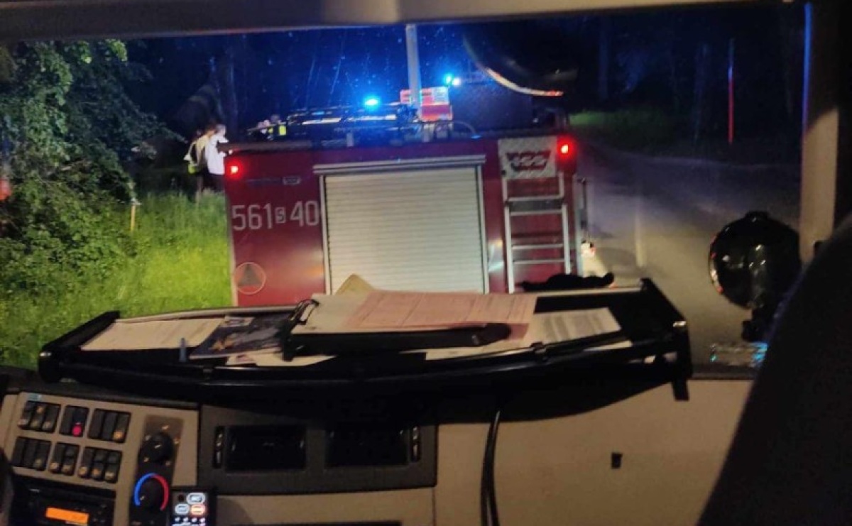 Wieczorna kolizja w Babicach. Zderzyły się trzy pojazdy - Serwis informacyjny z Raciborza - naszraciborz.pl