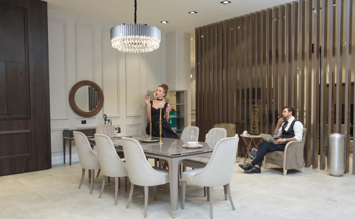 W jakich wnętrzach sprawdzi się kryształowy żyrandol? Podpowiadamy - Serwis informacyjny z Raciborza - naszraciborz.pl