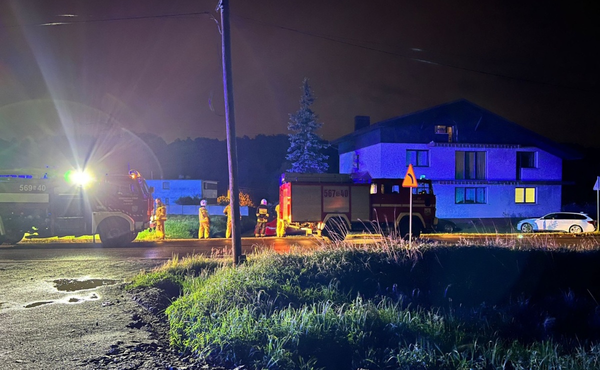 Raport 998. Piorun uderzył w dom w Pogrzebieniu - Serwis informacyjny z Raciborza - naszraciborz.pl