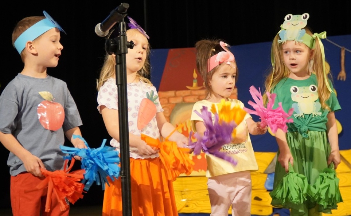 Mali poligloci na scenie RCK - Serwis informacyjny z Raciborza - naszraciborz.pl