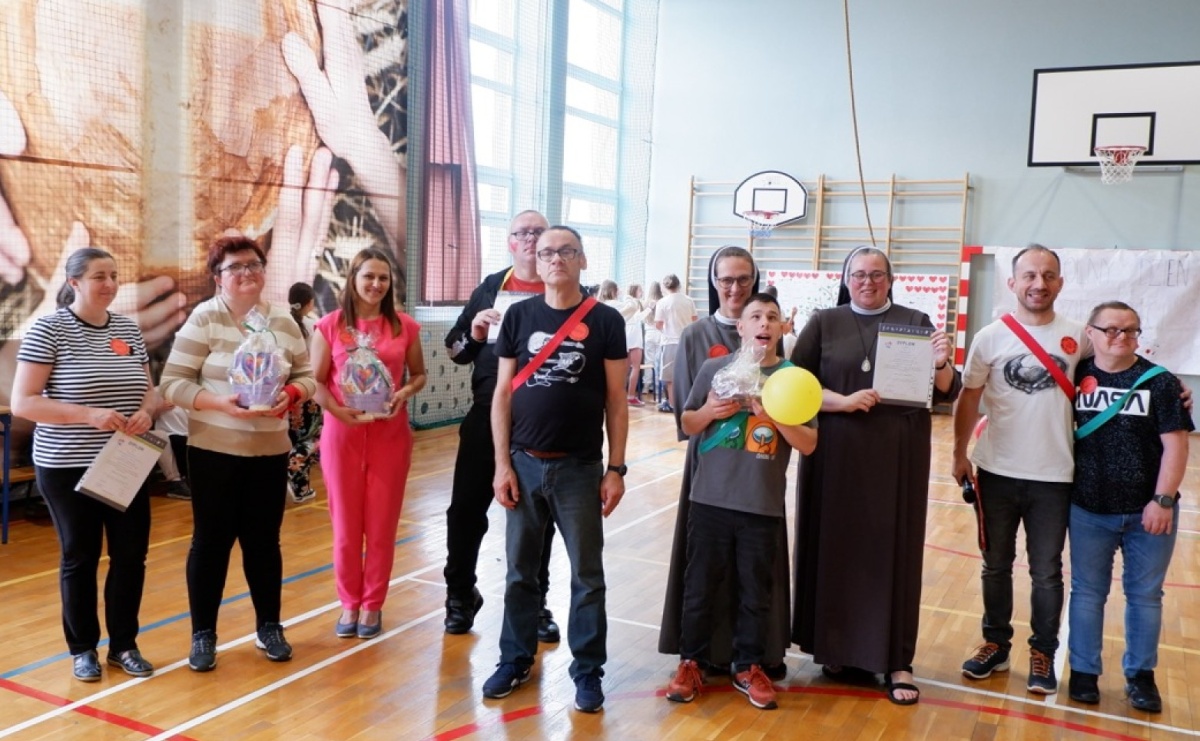 Szkolny Dzień Wdzięczności w Bieńkowicach - Serwis informacyjny z Raciborza - naszraciborz.pl