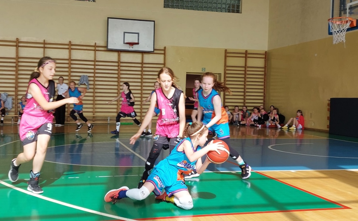 Koszykarki Minibasketball Racibórz udanie rozpoczęły rundę finałową - Serwis informacyjny z Raciborza - naszraciborz.pl