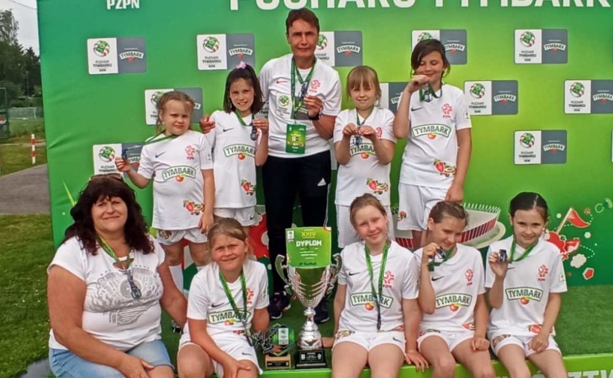 Piłkarki z Rudnika wicemistrzyniami Śląska w Pucharze Tymbarku - Serwis informacyjny z Raciborza - naszraciborz.pl