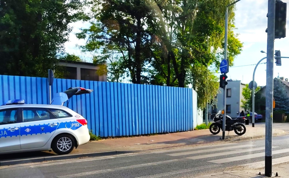 Wypadek na skrzyżowaniu Piaskowej ze Szkolną. Fiat uderzył w motocykl - Serwis informacyjny z Raciborza - naszraciborz.pl
