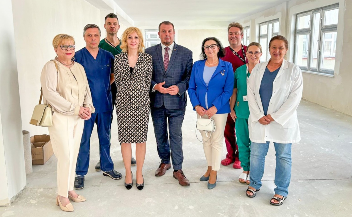 Wiceminister zdrowia w raciborskim szpitalu. Rozmawiano o neonatologii i dziecięcej urazówce - Serwis informacyjny z Raciborza - naszraciborz.pl